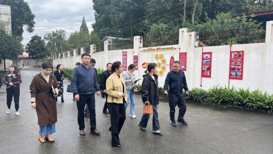 西昌市第二人民医院莅临我院参观交流449.png